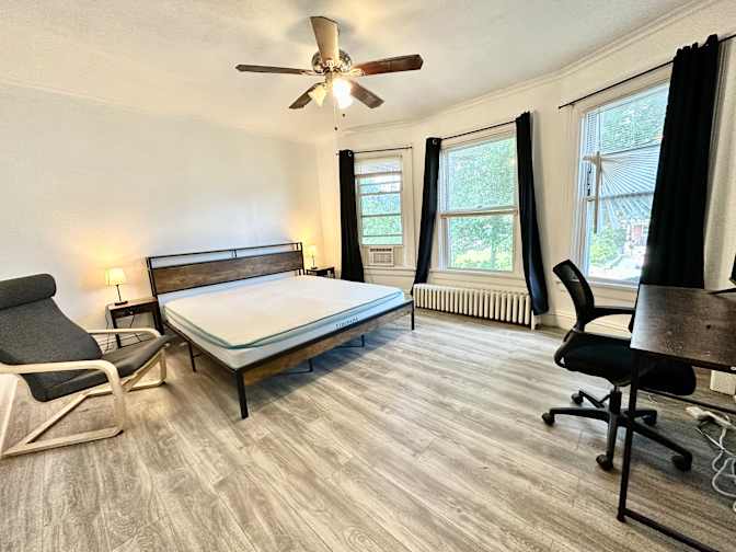 CHRISTIAN-JOSEPH's room