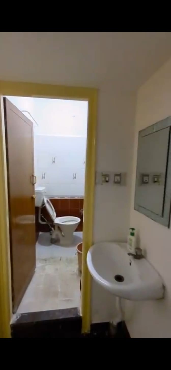 Jawahar's room