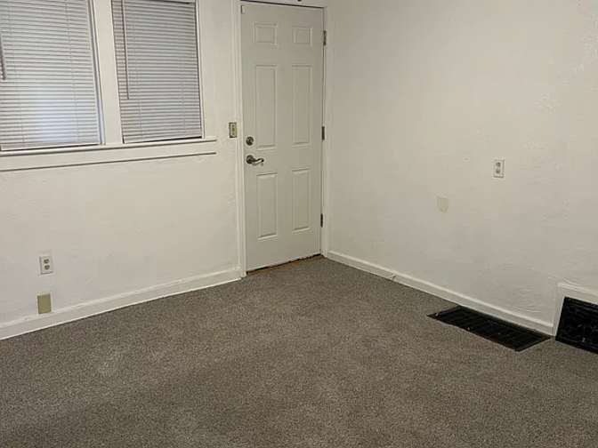 Beob woon's room