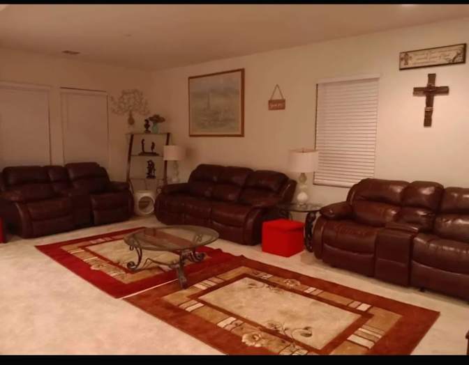 Akintola's room