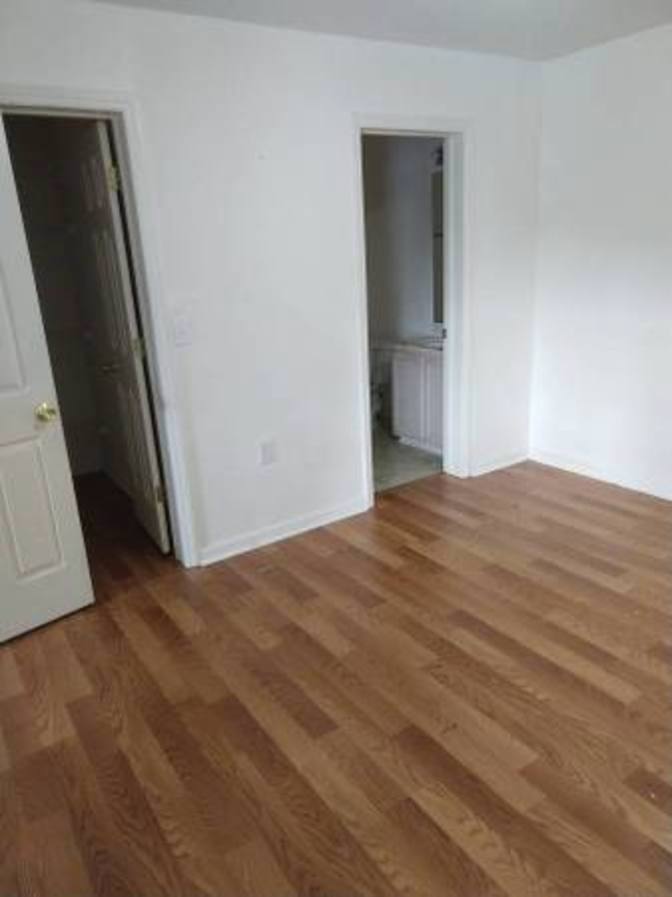 Alcove Rooms's room