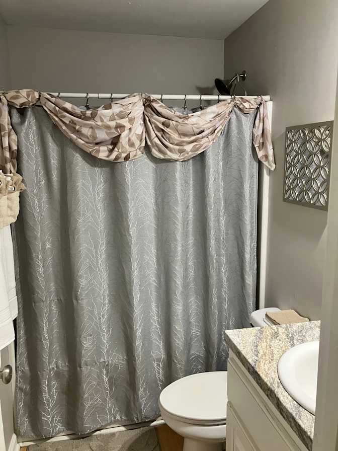 Claudette E Harden's room