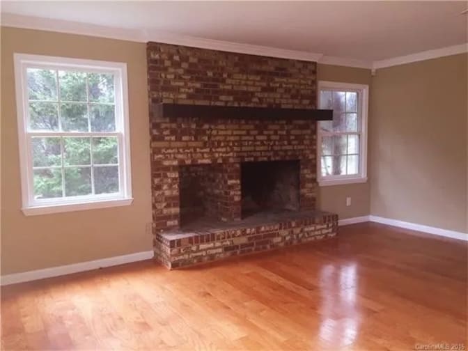 Alcove Rooms's room