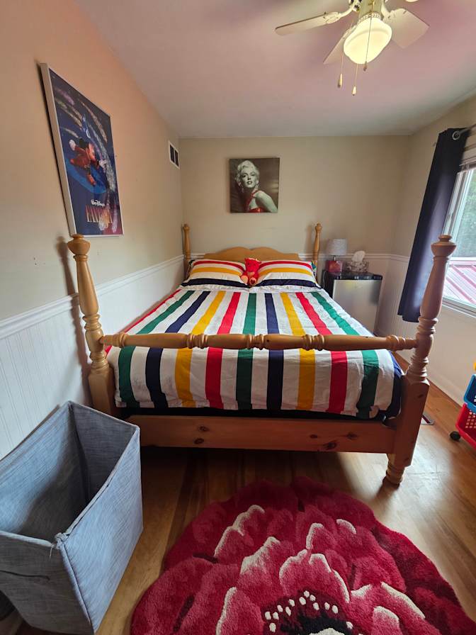 Mary-Sue's room