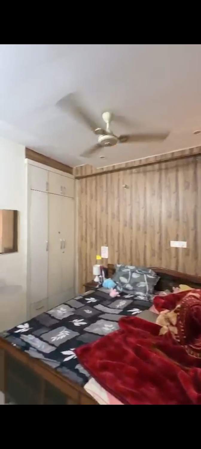 Paridhi's room