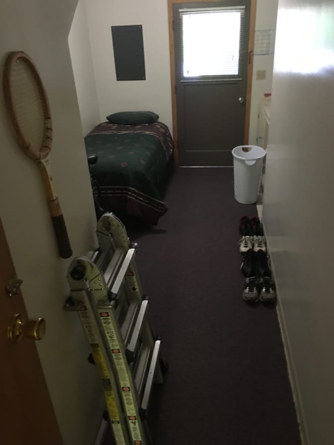 Thomas's room