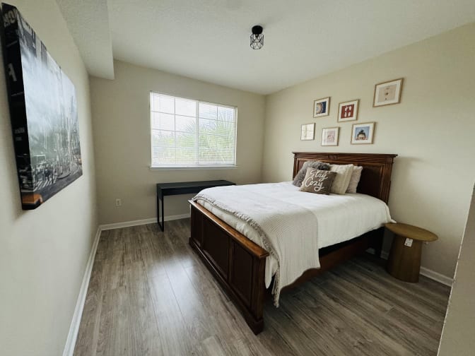 Jennifer's room