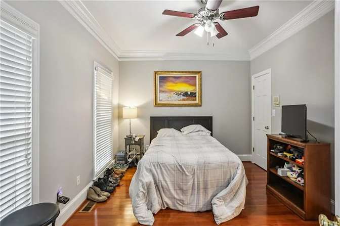 Alcove Rooms's room