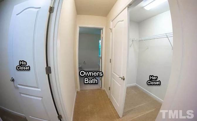 Alcove Rooms's room