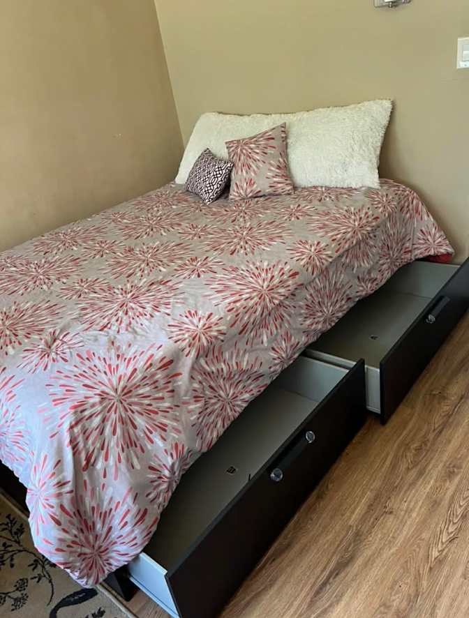 Carolina's room