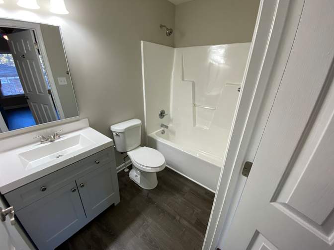 Alcove Rooms's room