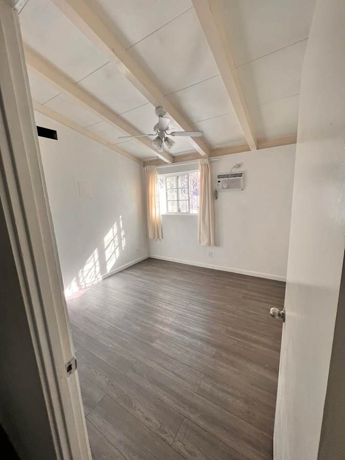 Erik's room