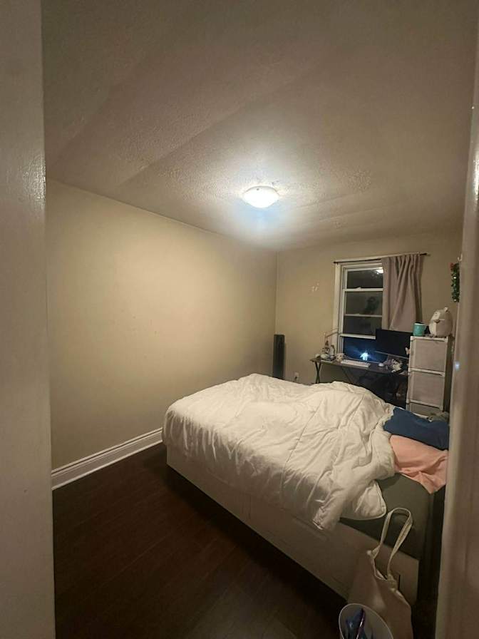 Phuong Linh's room