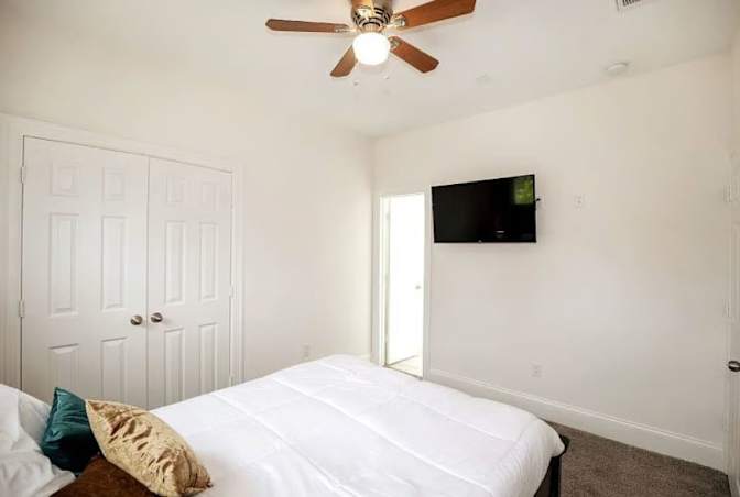 Shariq Khan's room