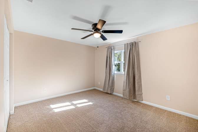 lifedoorrentals's room