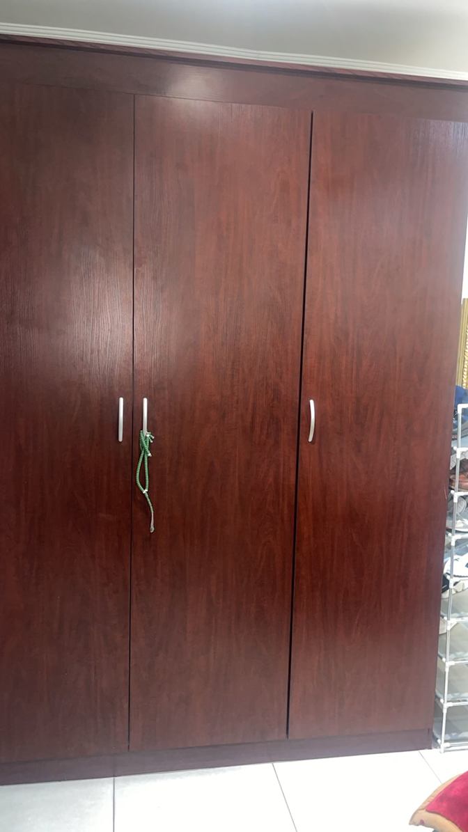 Mike Nails's room