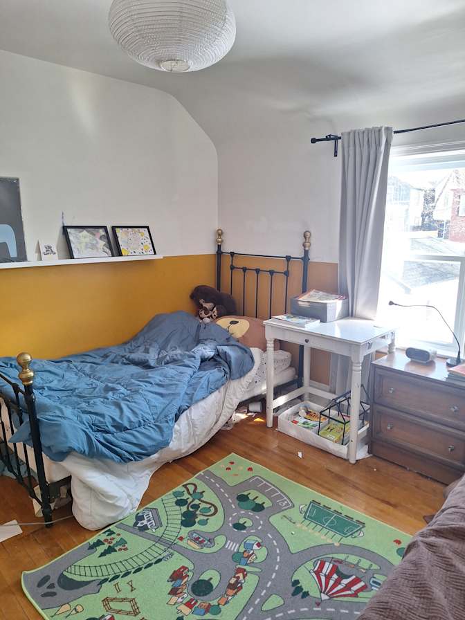 Vivian's room