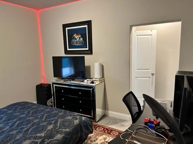 Noshad's room