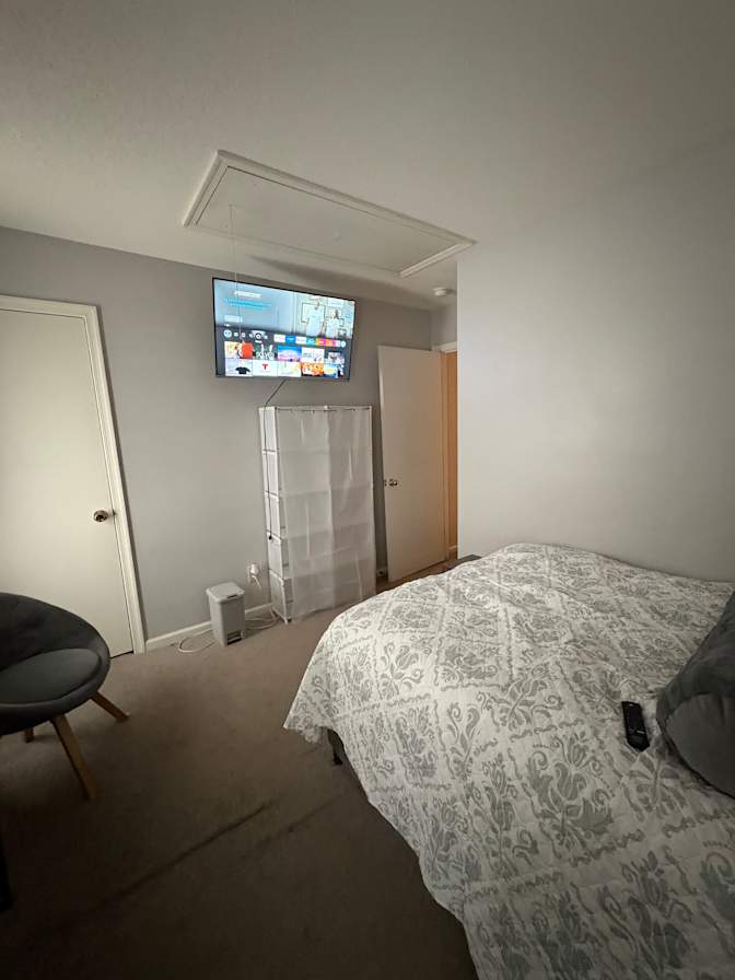 Alexa Livingtone's room