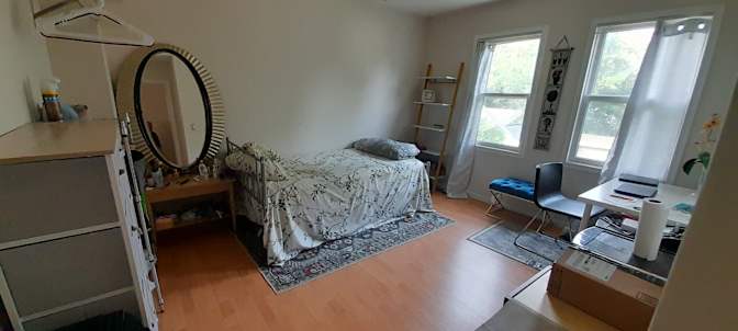 Jo's room