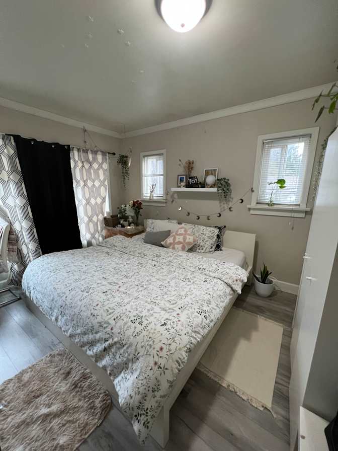 Giordaine's room
