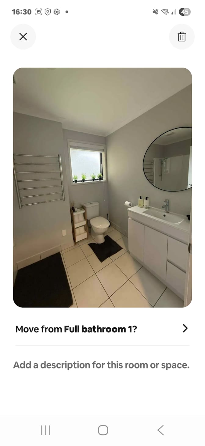 Minnaar's room