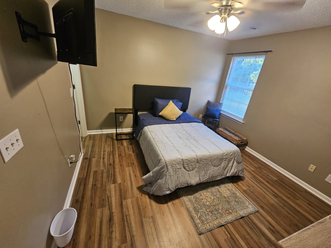 CL&C Property Management and Consulting's room
