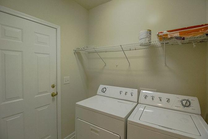 Alcove Rooms's room