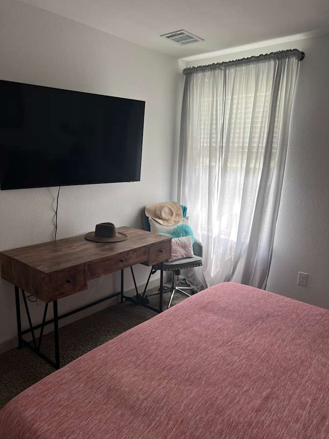 JH's room