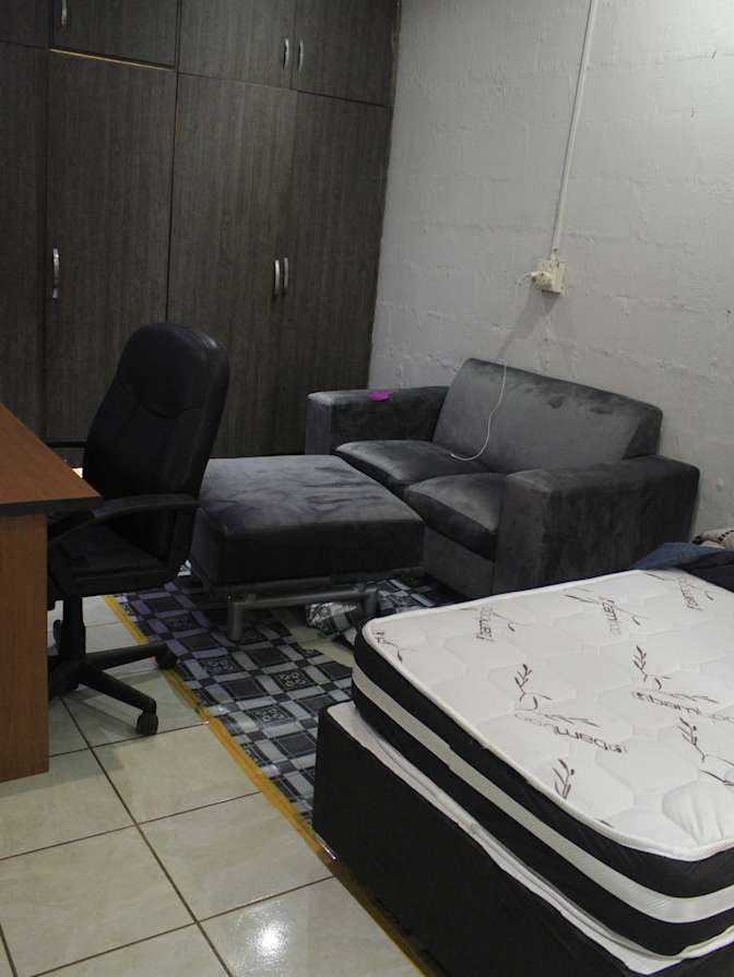 za one point's room