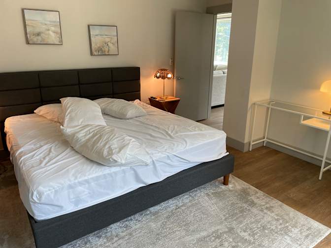 Jono's room