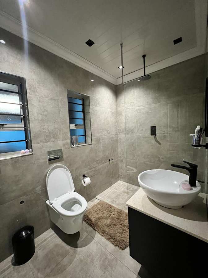 Aashiq Mollagee's room