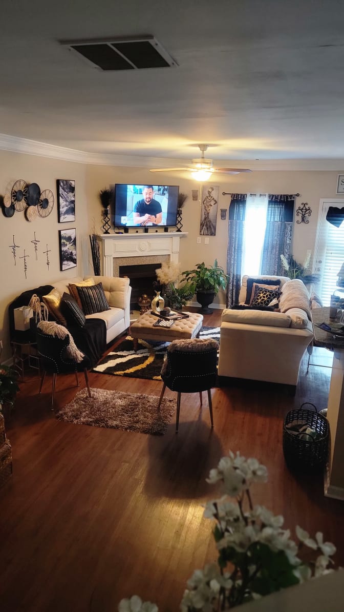 Stephanie's room