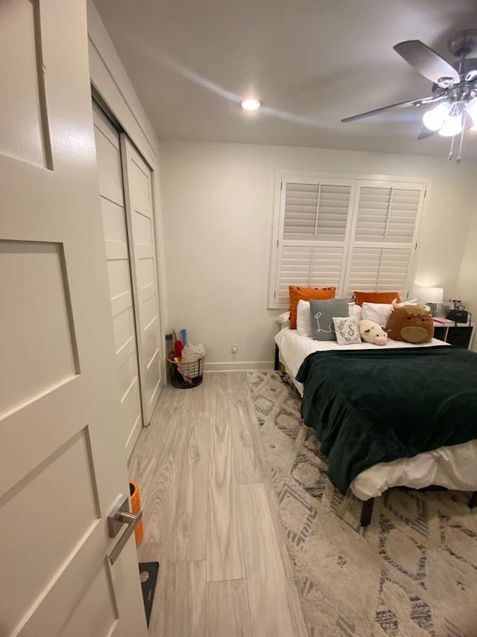 niloufar's room