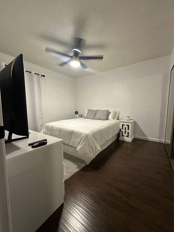 Linda R's room