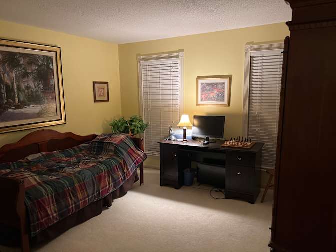 Ken's room