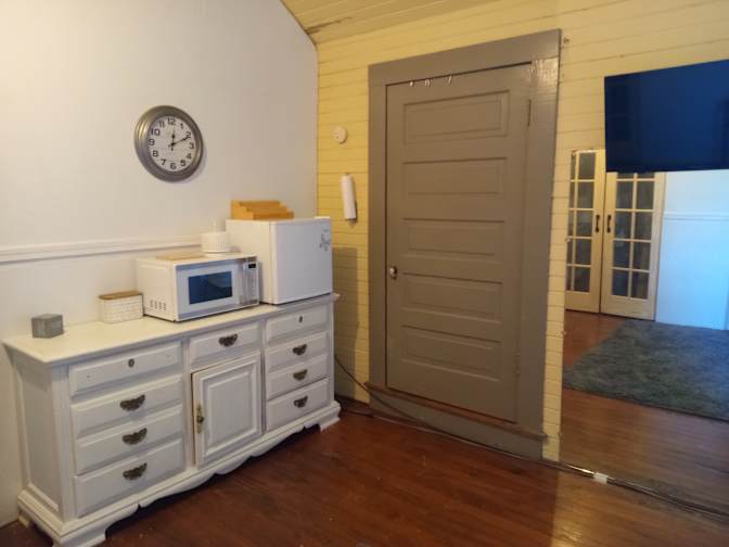 Mona's room
