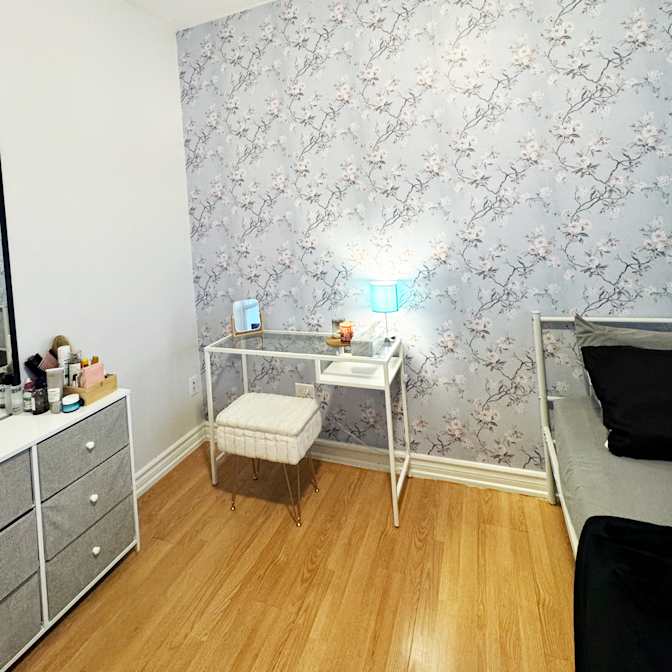 IFRAH USMANI's room