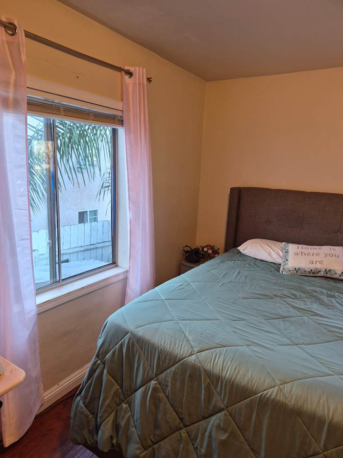 Tien's room