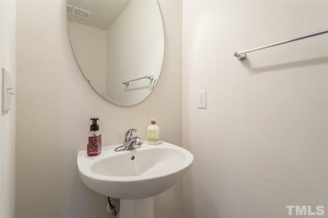 Alcove Rooms's room
