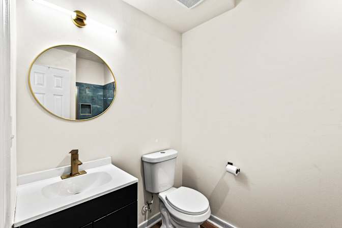 Joanna Salidis's room