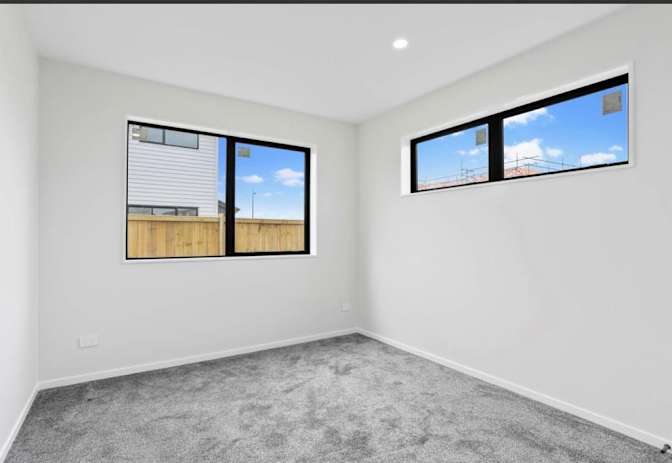 Shavniel Singh's room
