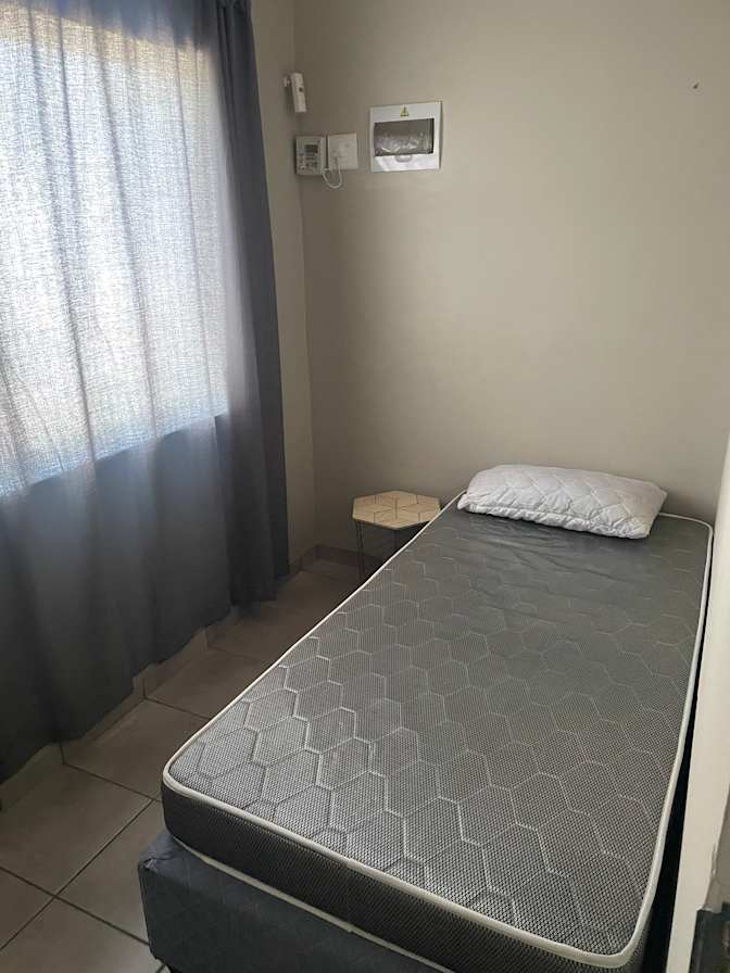 PHYSO's room