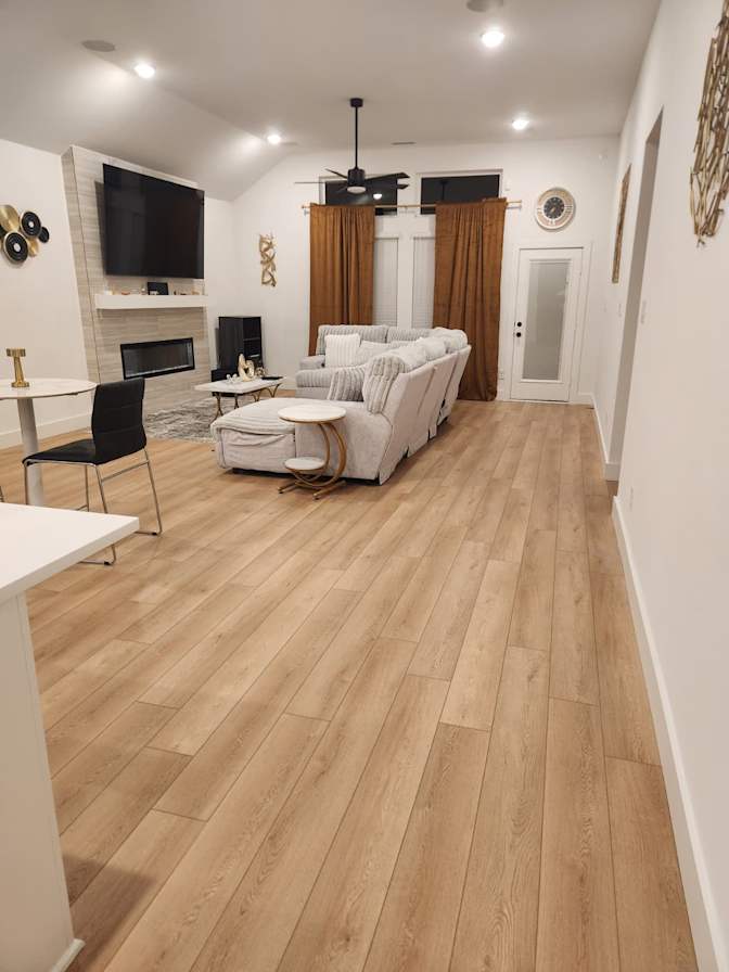 Palmtruth International's room