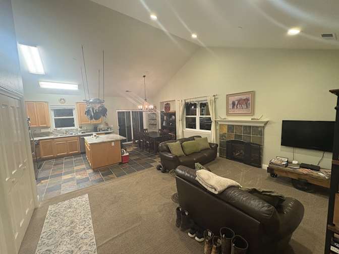 Vince Valdes's room