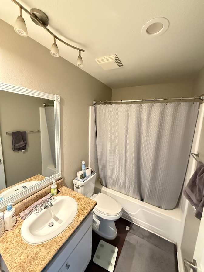 Ravi's room