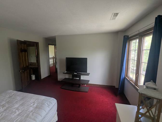 Lisa's room
