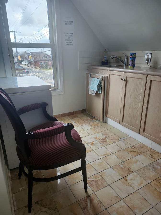 MARLENE D SANTOS's room