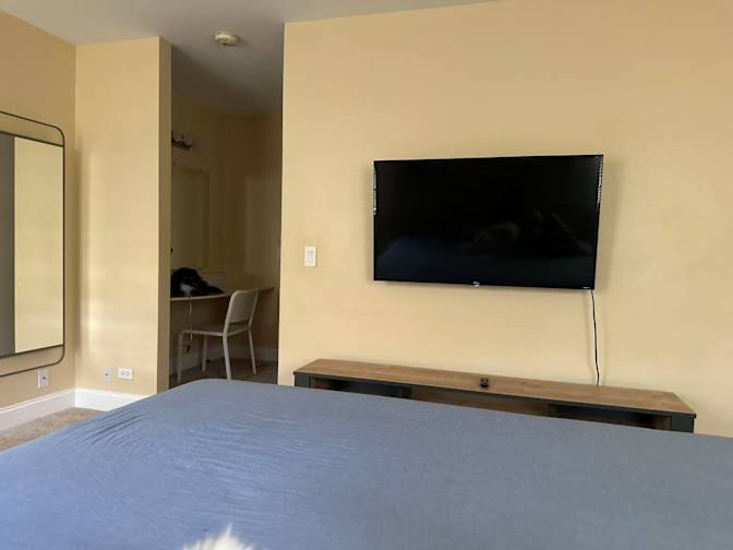 Yang's room