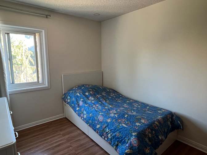Linda's room